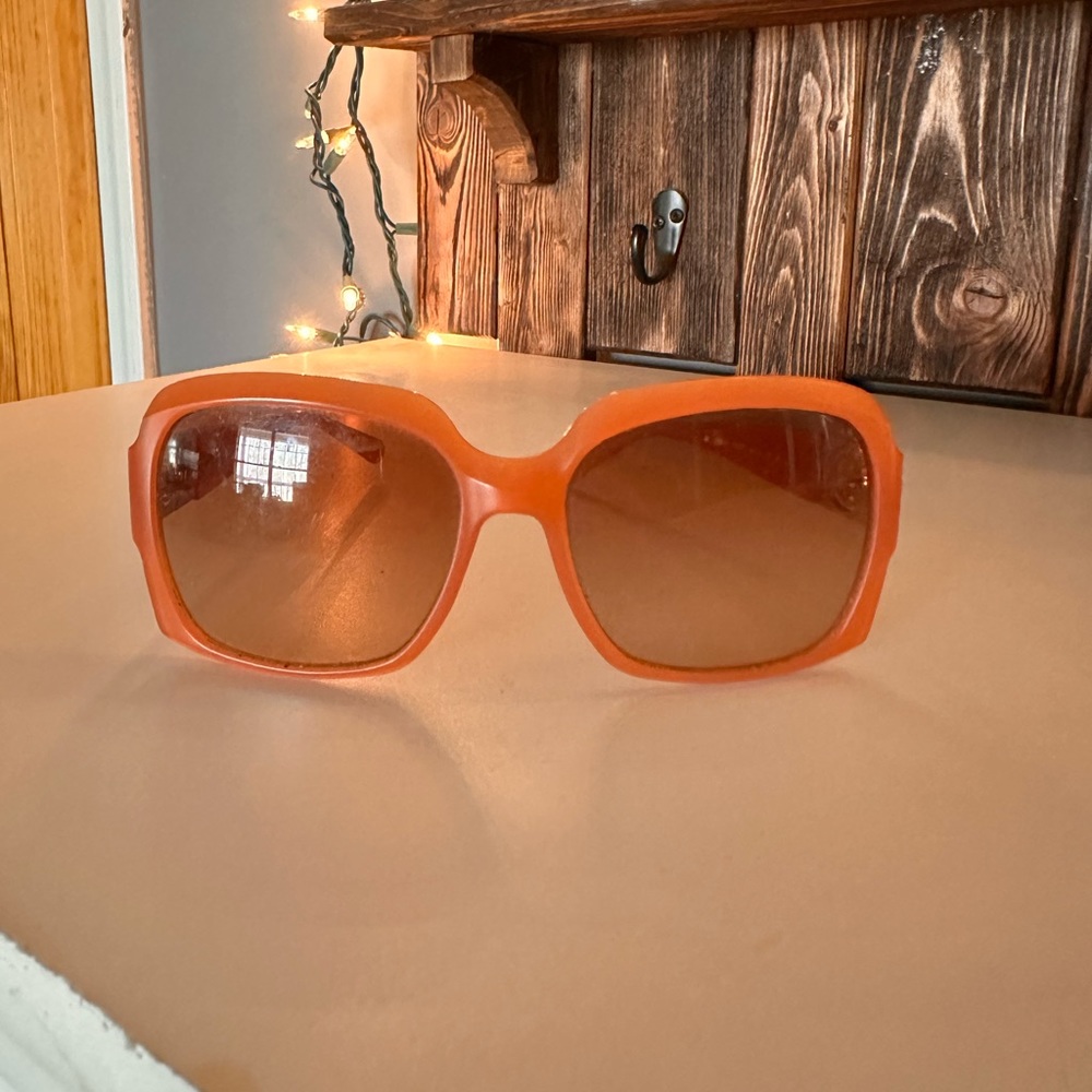 COPY - Tory Burch sunglasses